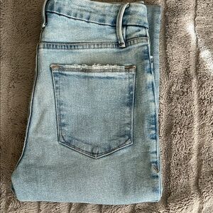 Good American Light Wash Straight Leg Jeans